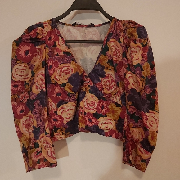 Top - Picture 1 of 5